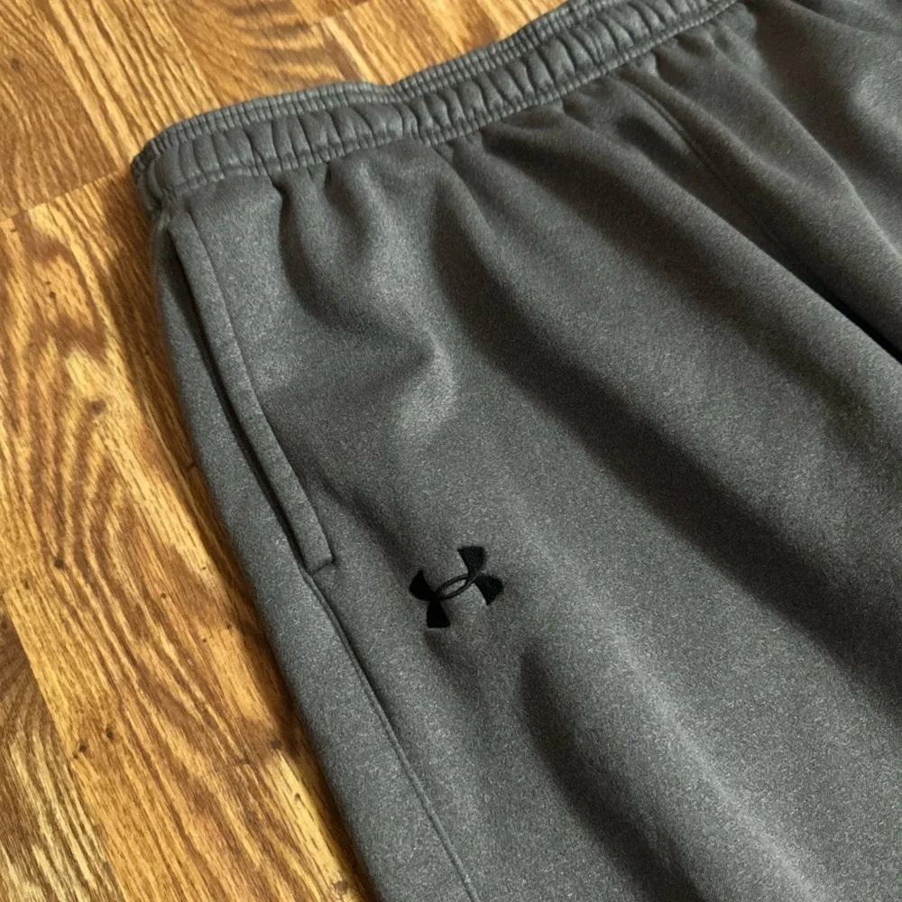 Men’s Under Armour Pants Size 2XL